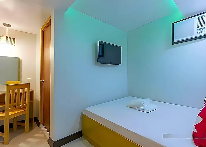 Hotel Reddoorz @ Ranchotel Alabang Manila