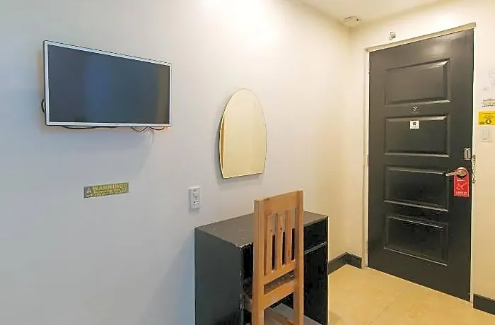 Reddoorz @ Ranchotel Alabang Hotel