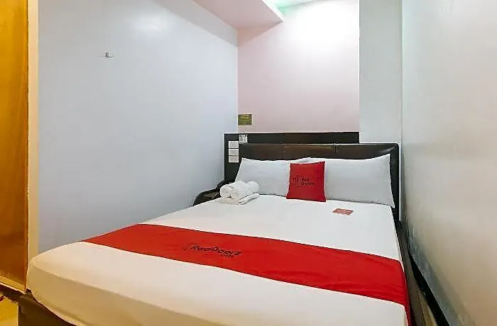 Reddoorz @ Ranchotel Alabang 2* Manila
