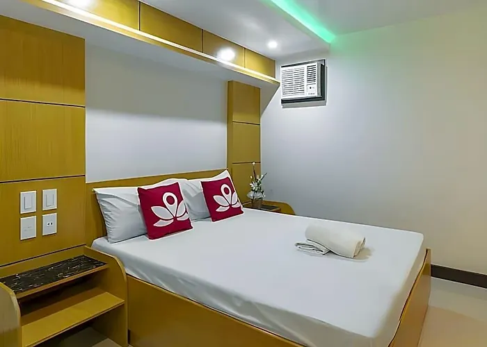 Hotel Reddoorz @ Ranchotel Alabang 2*